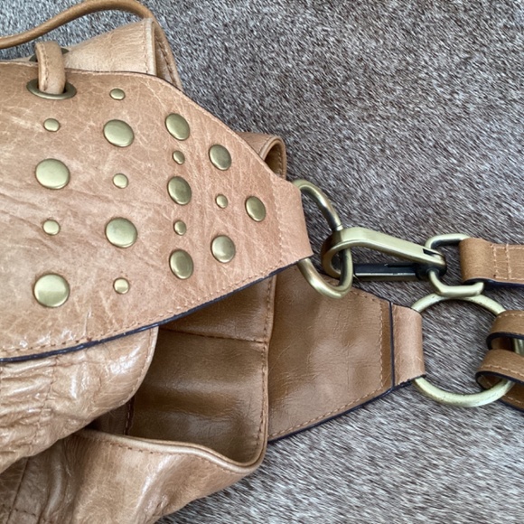 Hillard & Hanson Leather Slouch Drawstring Snap Closure Handbag - Picture 10 of 11